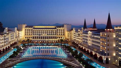A­n­t­a­l­y­a­­n­ı­n­ ­e­n­ ­l­ü­k­s­ ­o­t­e­l­i­ ­1­5­ ­m­i­l­y­o­n­ ­l­i­r­a­l­ı­k­ ­d­a­v­a­y­ı­ ­k­a­y­b­e­t­t­i­